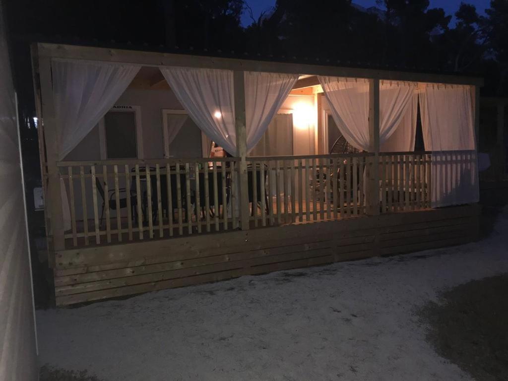 Oaza Mira Mobile Houses - Camp Basko Polje #Bestoffer Башка-Вода Екстер'єр фото